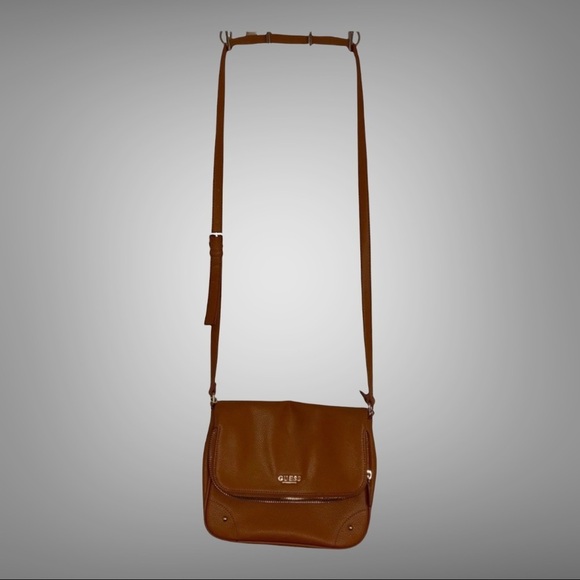 Guess Purse - Picture 1 of 9